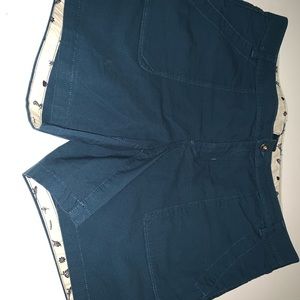 North face woman shorts